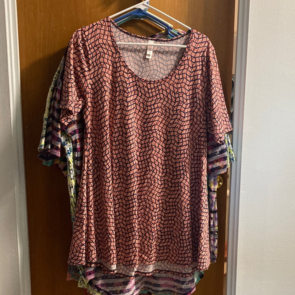 LuLaRoe Pink and Black Short Sleeve Top